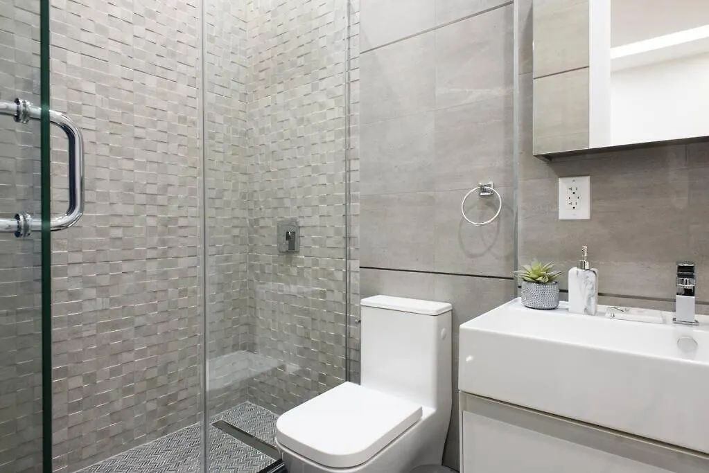 78-4D Quality 1Br W&D Skylight By Central Park New York
