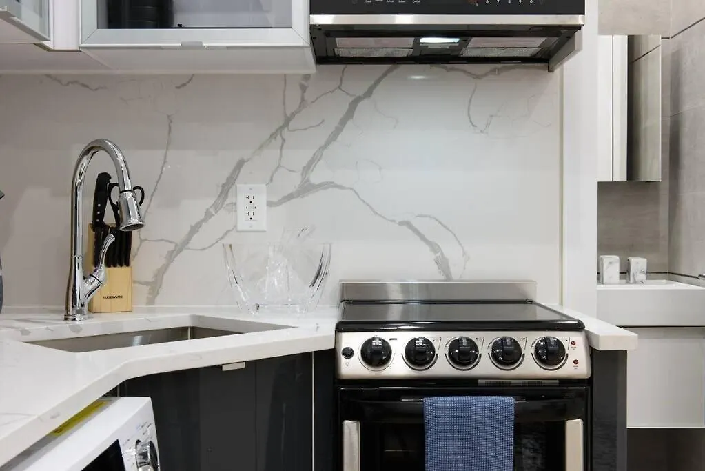 Apartment 78-4D Quality 1Br W&D Skylight By Central Park New York