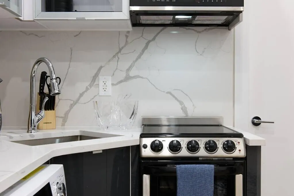 78-4D Quality 1Br W&D Skylight By Central Park New York United States