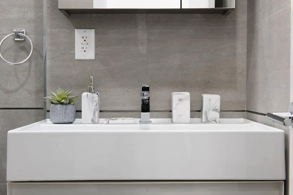 Apartment 78-4D Quality 1Br W&D Skylight By Central Park New York