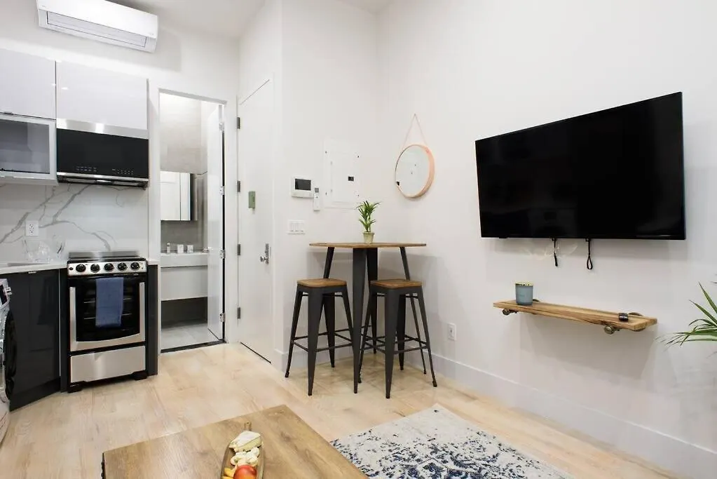 78-4D Quality 1Br W&D Skylight By Central Park New York Apartment
